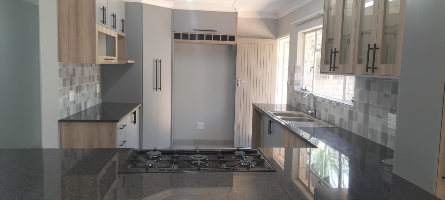 4 Bedroom Property for Sale in Fichardt Park Free State